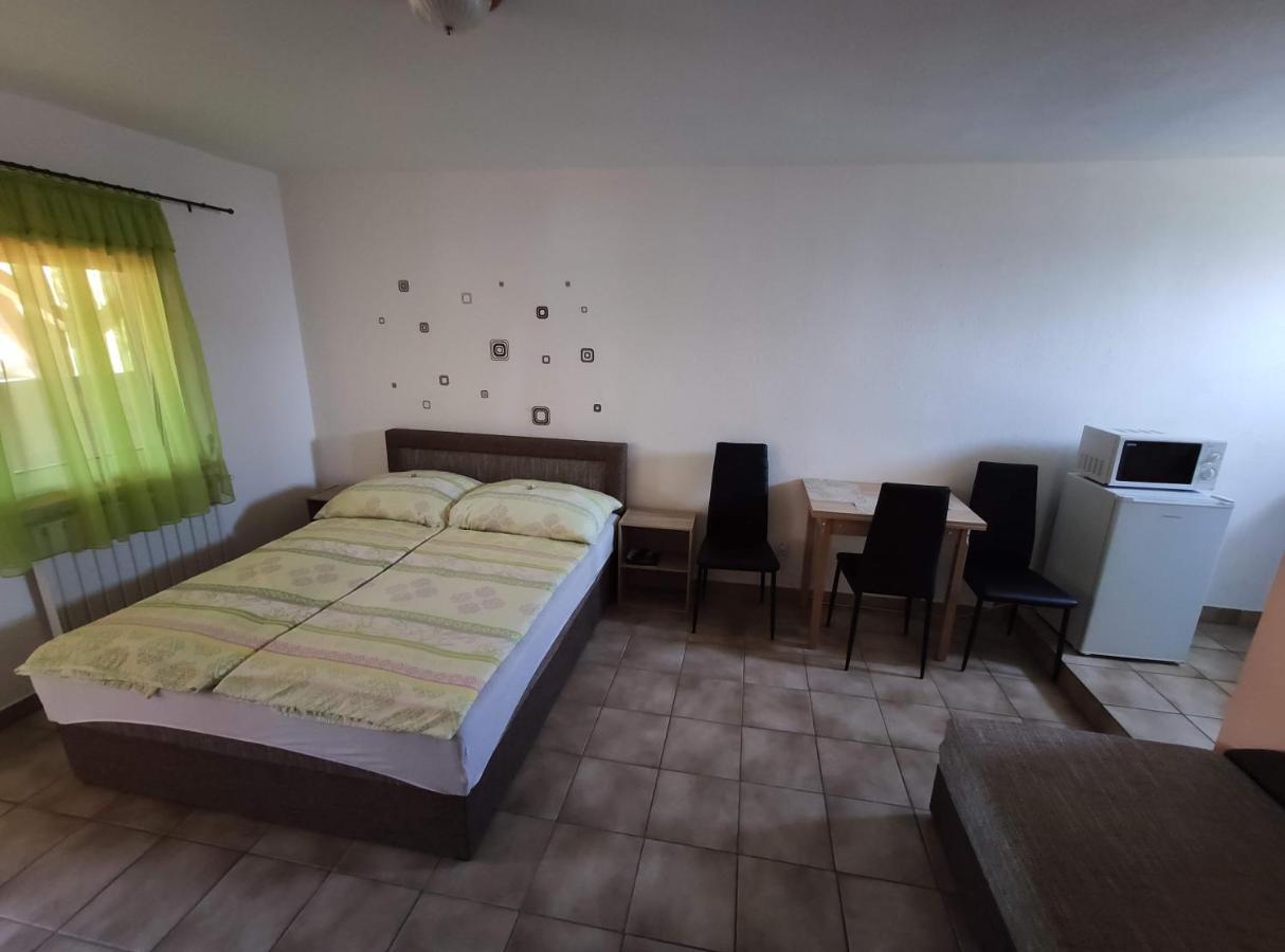 Vasti Apartman Siófok Buitenkant foto