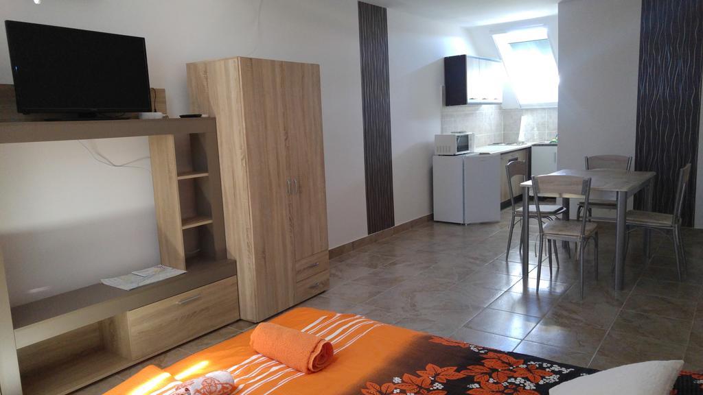 Vasti Apartman Siófok Buitenkant foto